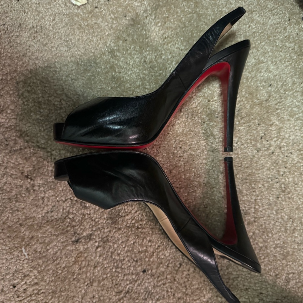 Size 8.5 Genuine leather